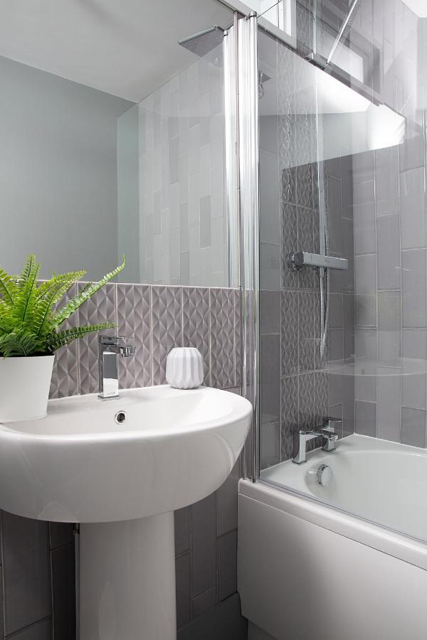 Beautiful First Floor Apartment Poulton-le-Fylde Экстерьер фото